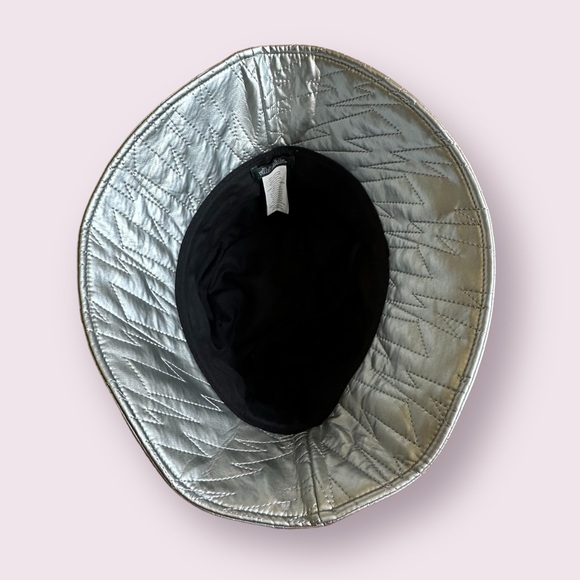 NWT Women’s Wild Fable Silver Metallic Lightening Embroidered Bucket Hat - Picture 6 of 7